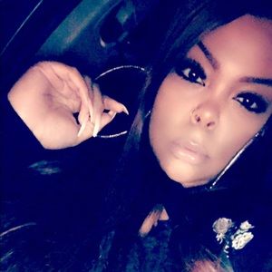 Meet your Posher, Paraleese